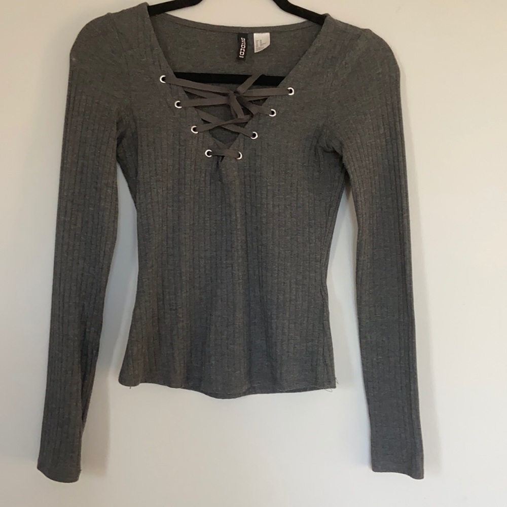 H&M tie v-neck top